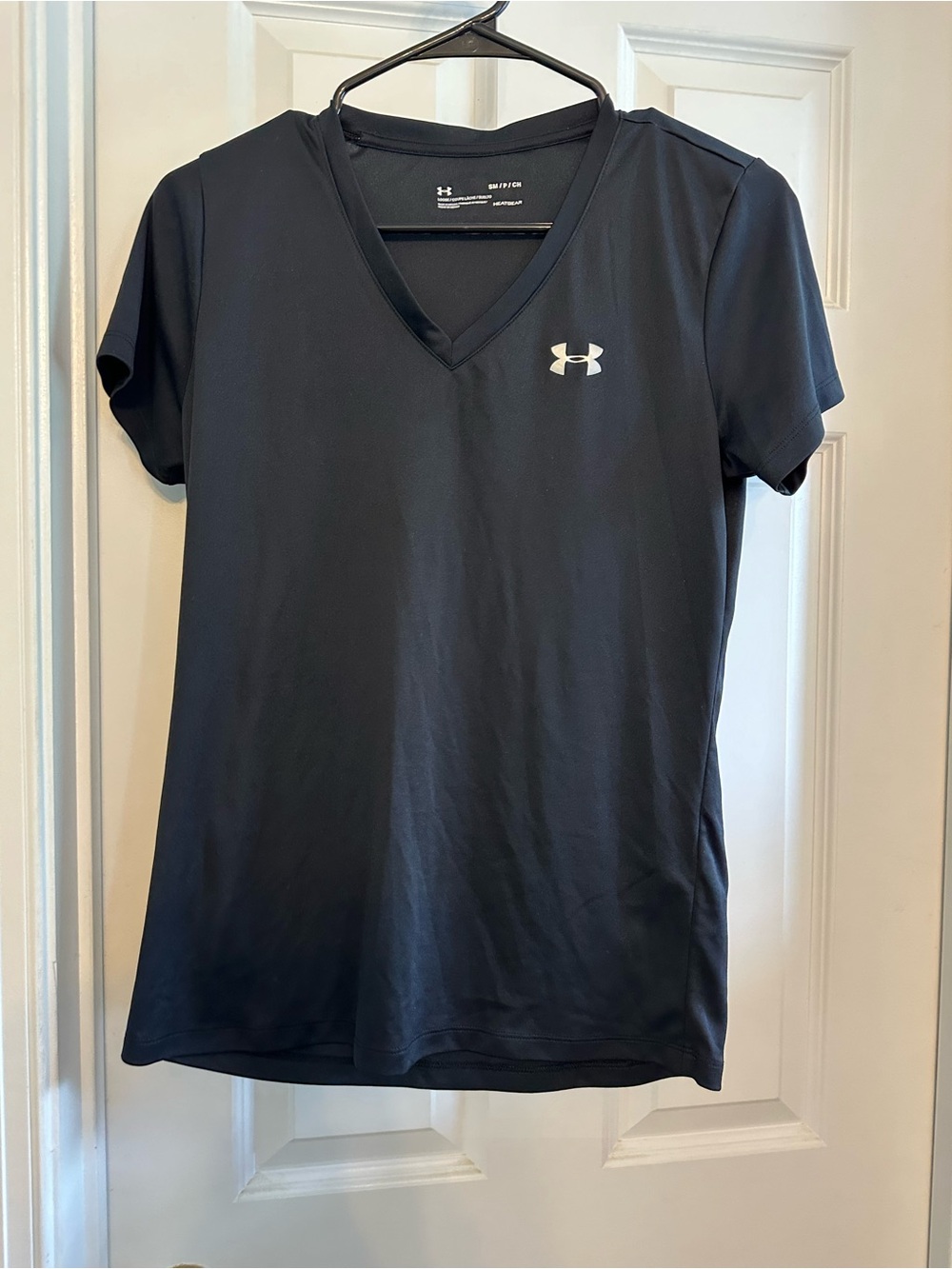 Under Armour Black V-Neck Short Sleeve Performance Top